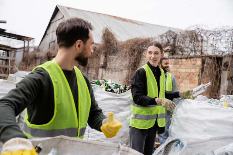 How to Streamline Your Moving Day With Professional Garbage Collection Services